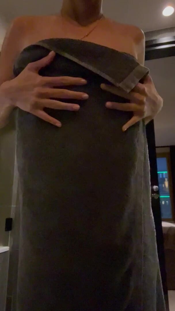 Shaking tits for you