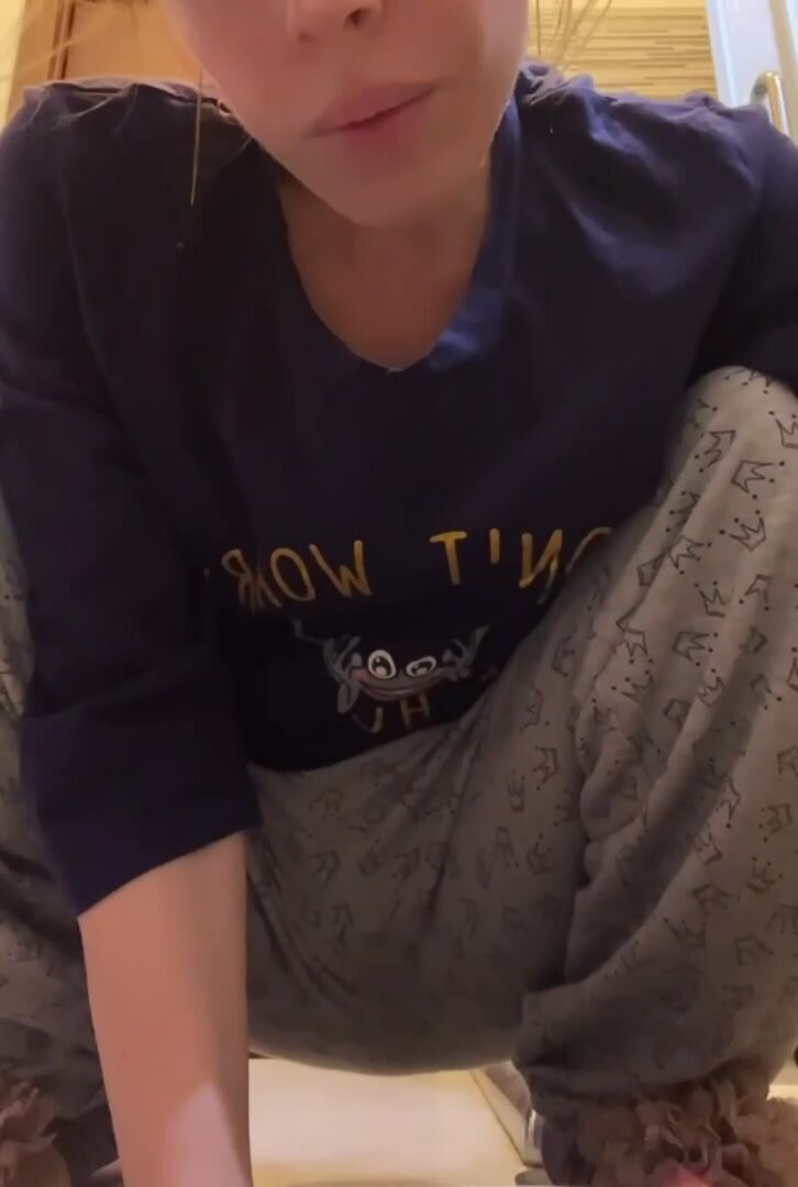 It’s still hot, take the cup and drink