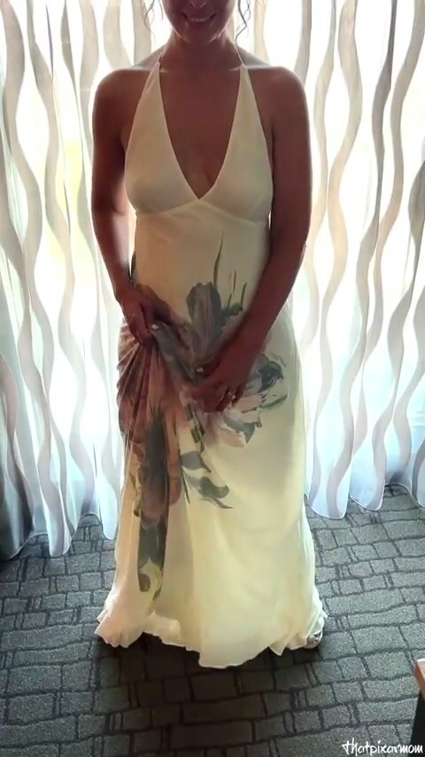 Who wants to take me on a date in this dress?