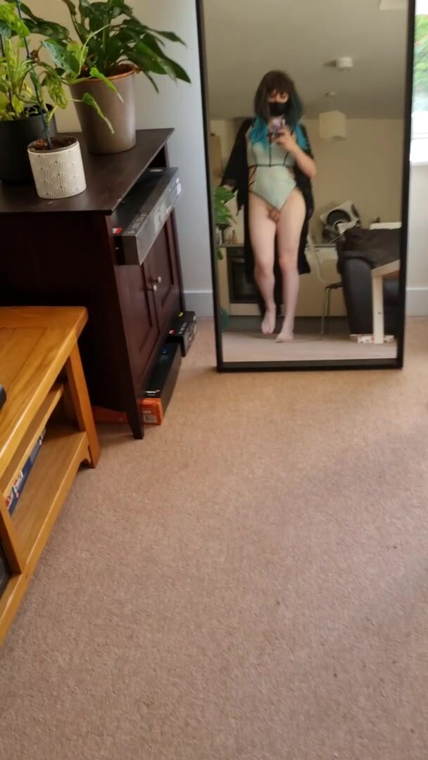 I hope you missed me. Who's getting in line for me?