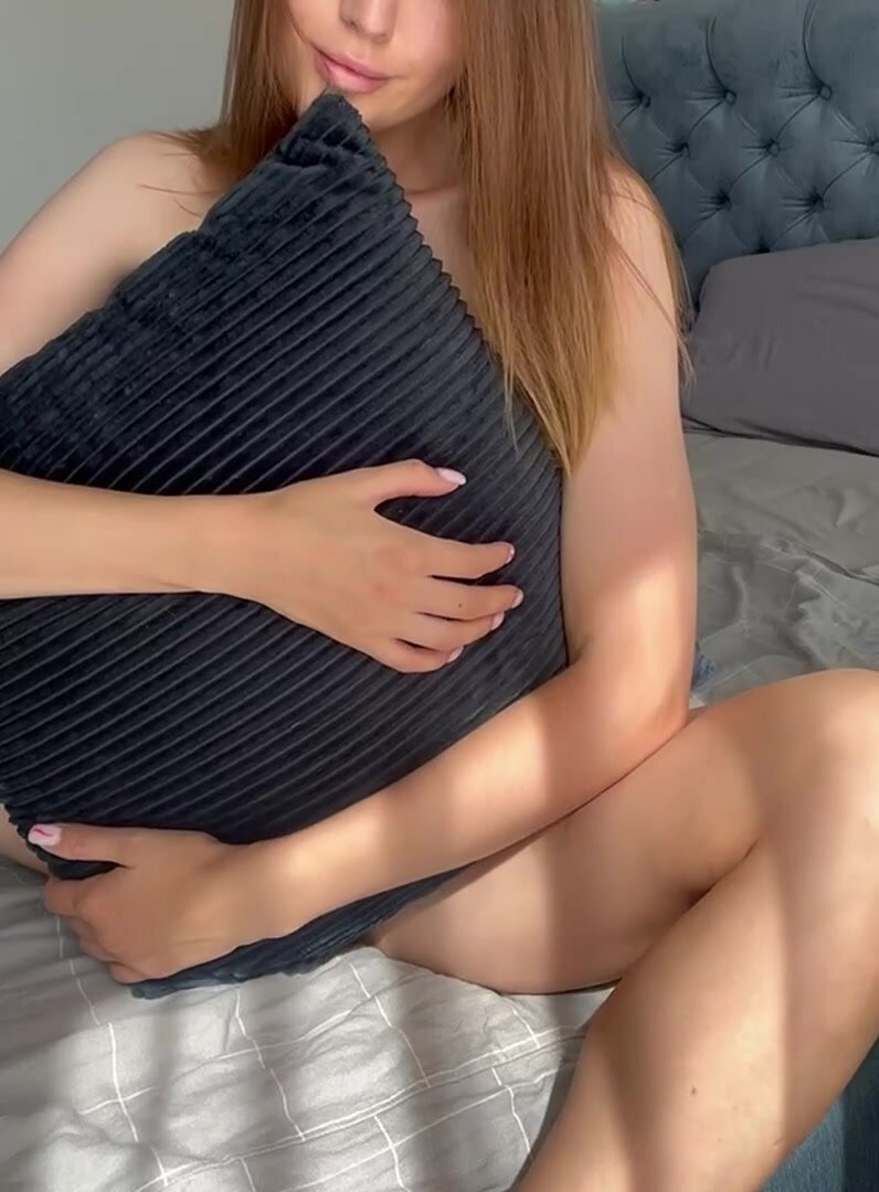 the mystery of the blue pillow