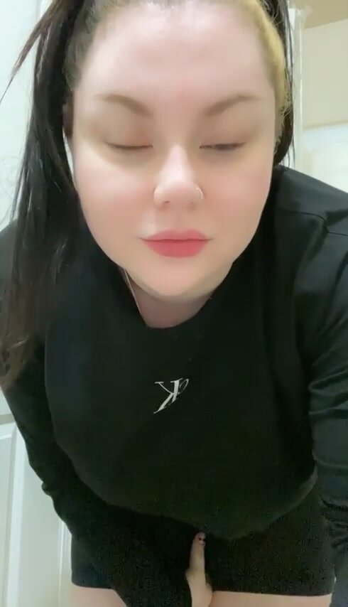 What do you think of chubby girls in skin tight clothes??