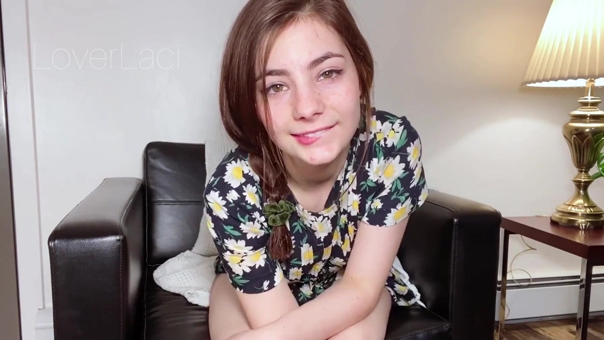 Sexy teen play with herself on camera