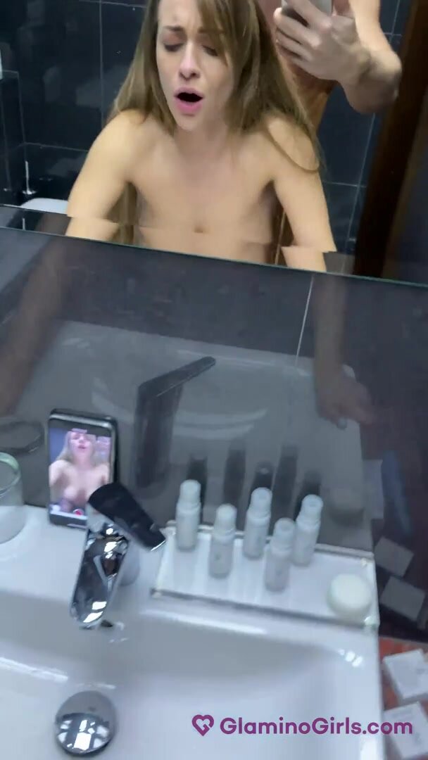 Josephine Jackson mirror jiggle