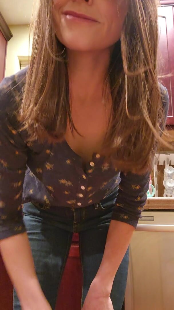 36 yo married mom.