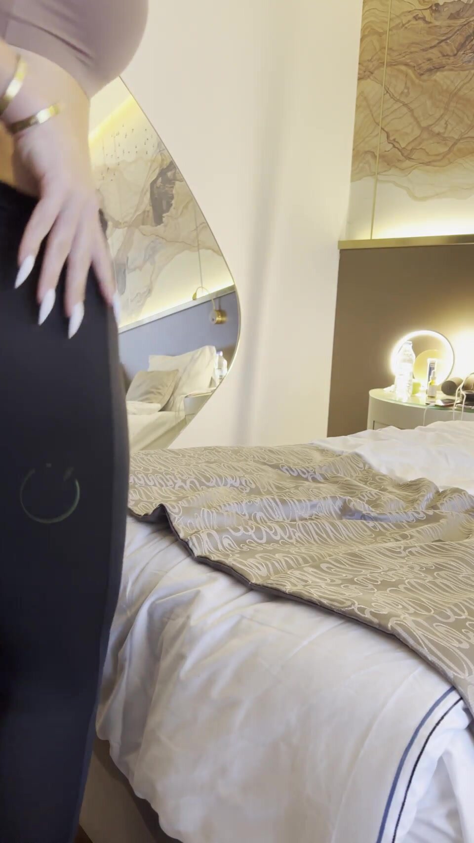 I need someone to do anal with me, any volunteers?