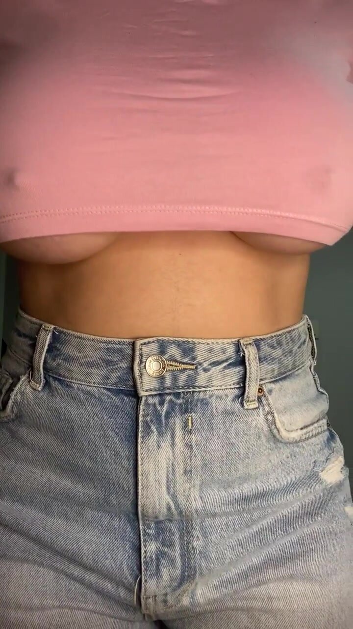 The bounciest reveal that you've ever seen!